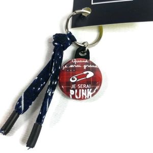 "Quand je serai grand je serai Punk" keyring